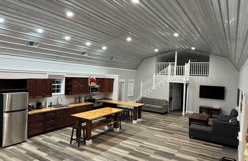 Elberta Other | Charming 4-bedroom barndominum in Elberta with AC, WiFi, 5 miles from boat rampn