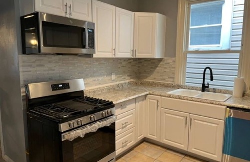 South Shore House | Charming 4-bedroom house with AC and WiFi in fabulous Chicago