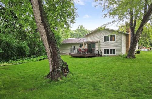 Eden Prairie House | Charming 5 Bd house in cul-de-sac