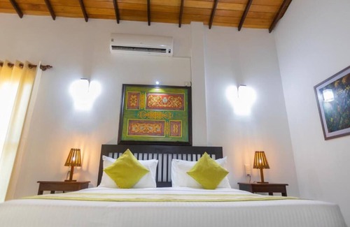 Balapitiya Hotel | Charming 5-bedroom hotel with WiFi, AC in Balapitiya