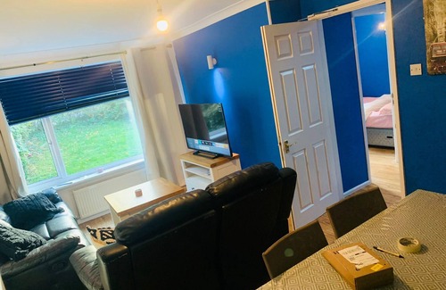 Reading House | Charming 6-bed House in Reading