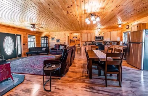 Whippleville Cottage | Charming All Wood InteriorAdirondak Cottage