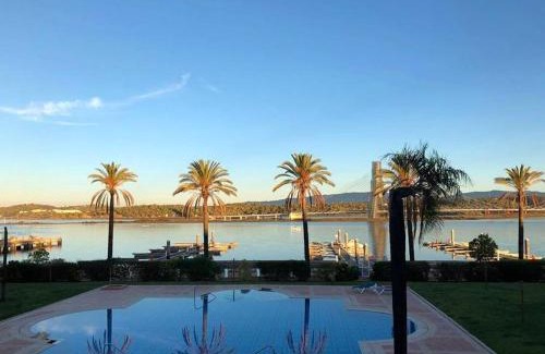 Mexilhoeira da Carregacao Apartment | Charming Apartment in Estômbar with Private Pool.