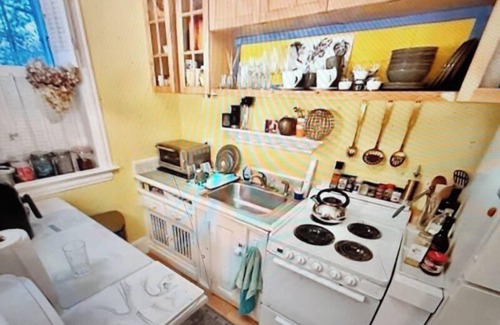 North Sea Apartment | CHARMING APARTMENT WITH SEPARATE ENTRANCE