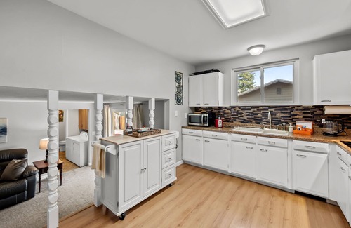 Arvada Plaza Area House | Charming Arvada Home - Walking distance to Olde Town