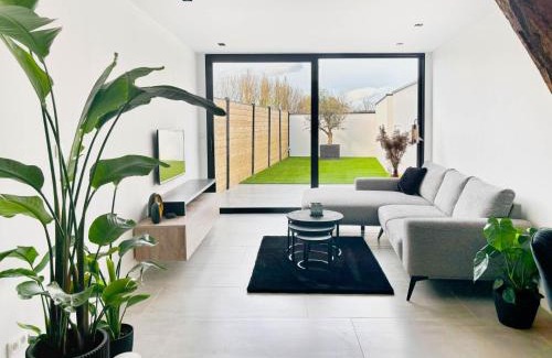 Gotem House | Charming Authentic Home with Garden