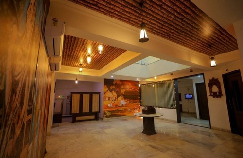 Basai House | Charming B&B with WiFi and AC in Wise Villa Agra 5
