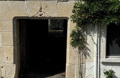 Nanteuil-en-Vallee House | Charming barn with WiFi in Nanteuil-en-Vallée