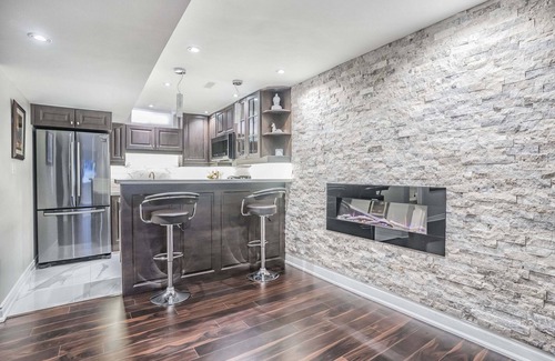 Markham House | Charming basement retreat awaits you!