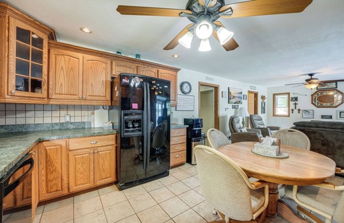 Battle Creek Cottage | Charming Battle Creek Cottage w/Dock!
