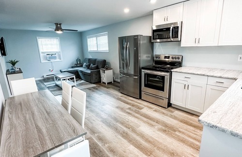 Brigantine House | ~Charming Beach Block Bungalow ~ Steps to the Ocean