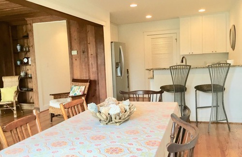 Northeast Virginia Beach Cottage | Charming Beach Cottage Only 100 yds from the beach