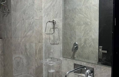 Shalimar Bagh Bed & Breakfast | Charming bed & breakfast in perfect New Delhi with WiFi, AC