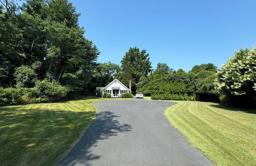 Water Mill Cottage | Charming Bridgehampton cottage on 4.5 acre Estate