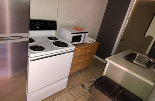 Downtown Las Vegas House | Charming bungalow with AC and WiFi in superb Las Vegas
