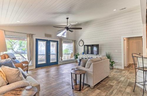Silver Creek Village House | Charming Burnet Cottage with Lake View and Porch!