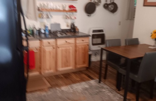 Pineola Cabin | Charming cabin nestled in a Blue Ridge mountain resort near ski resorts.