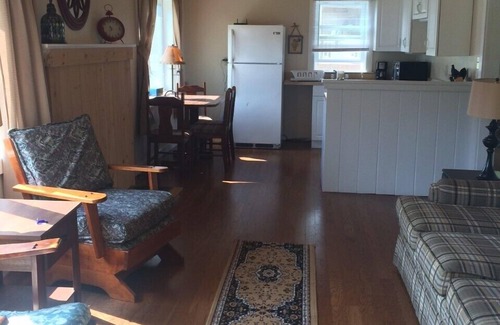 Salisbury Cottage | Charming cabin overlooking Lake Dunmore with stunning views of the Green Mts.