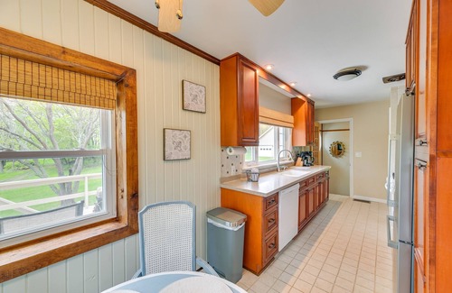 Canandaigua House | Charming Canandaigua Lake House w/Deck & Views!