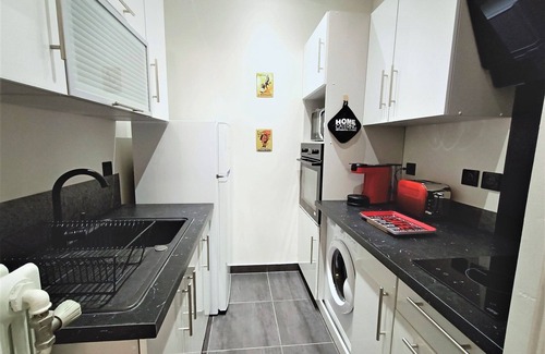 Aix-les-Bains City Center Apartment | Charming Central Aix-les-Bains Apt: Sleeps 2, Modern Amenities, Near Thermes & Lake