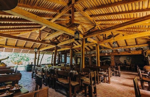 Zvolen Ski Chalet | Charming chalet for 8 people, 3BD, 2BT, kitchen