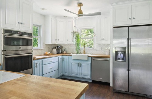 Lake Barcroft House | Charming chateau - huge yard close to DC
