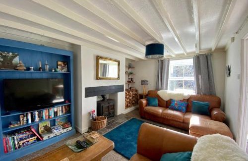 Goodwick House | Charming coastal cottage - pet friendly!
