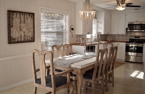Southgate Cottage | Charming Coastal Oasis 2Bed/2 Bath Cottage Close to Beach and Downtown-Southgate