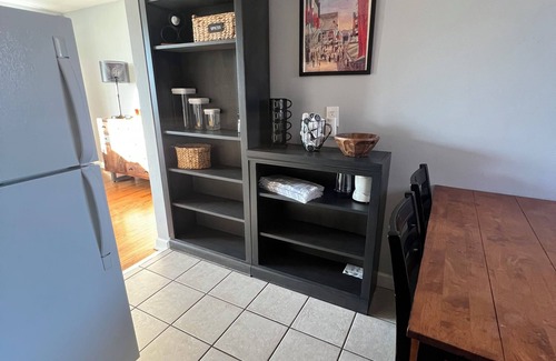 Overland Condo | Charming Condo/Flat in Englewood
