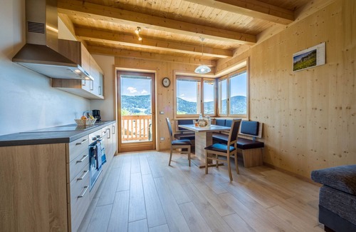 Lauregno House | Charming Cottage Eckgenn with Wi-Fi, Mountain View, Garden & Terrace