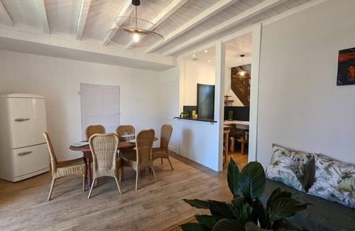 Chadurie Cottage | Charming Cottage: Heated Pool, Garden, BBQ, Family Friendly, Free WiFi, Near Nature.