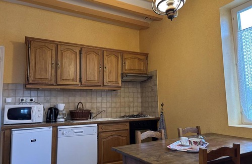 Aurouer Cottage | Charming Cottage in Aurouër: Garden, Fireplace, WiFi, Pet-Friendly, Close to Hiking Trails