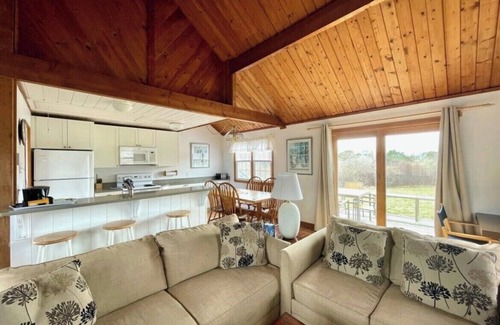 Madaket Cottage | Charming cottage in Madaket Nantucket. Walking distance to beach and sunsets