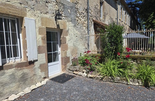 Souvigny Cottage | Charming Cottage in Souvigny, Private Garden, Pet Friendly