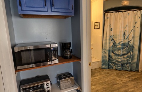 Town of Varick Cottage | Charming Cottage LITERALLY on Lake -Pet Friendly with Guest Cottage