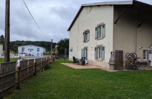 Les Forges Cottage | Charming Cottage Near Epinal - Terrace, Parking, Sleeps 6