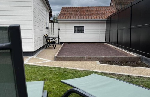 Haverskerque Cottage | Charming Cottage with Garden & Bikes, Near Lille