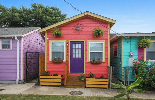 Milan Apartment | Charming cottage with WiFi and courtyard in delightful New Orleans