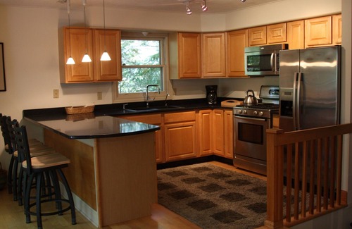 Holland Cottage | Charming cottage with access to private Lake Michigan beach in Holland, MI