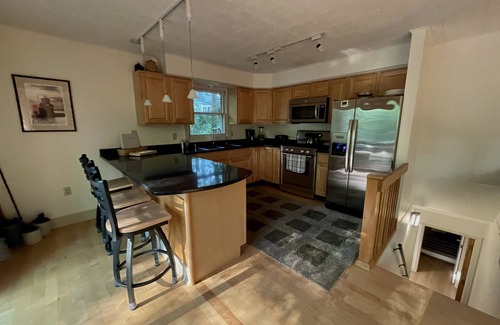 Holland Cottage | Charming cottage with access to private Lake Michigan beach in Holland, MI