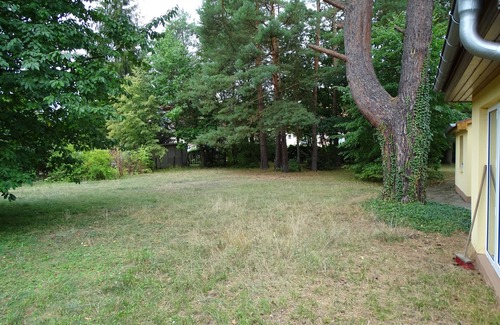 Alt Buchhorst House | Charming cottage with small forest and large meadow