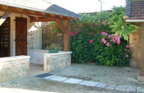 Loubejac Cottage | Charming cottage with terrace south Perigord black and chestnut country