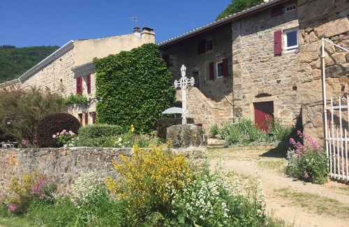 Veranne Cottage | Charming cottage with wood stove, terrace and garden, hiking trails, 1 bedroom + loft