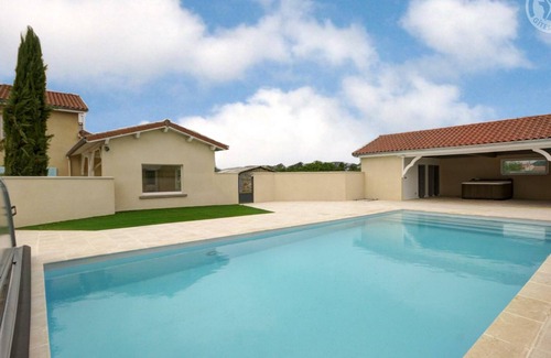 Chalain-le-Comtal Cottage | Charming Countryside House with Large Pool, Terrace & Modern Amenities in Chalain-le-Comtal
