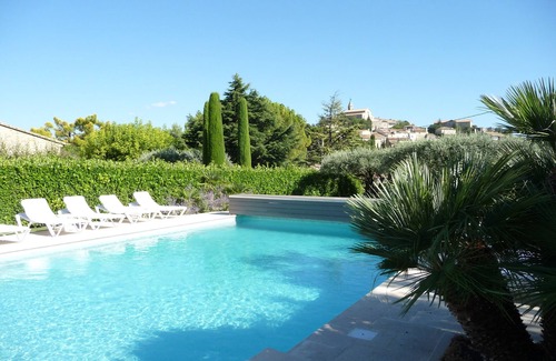 Crillon-le-Brave House | Charming countryside house with heated swimming pool at the foot of the Mont Ven