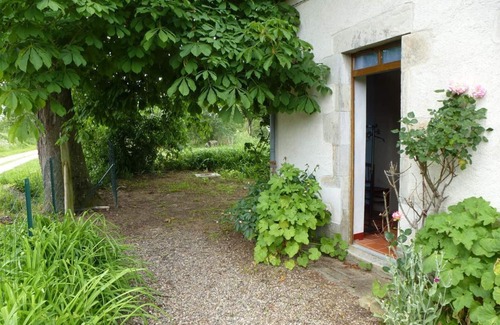Montoldre Cottage | "Charming Country Cottage: Fireplace, Garden, Near Vichy & Activities, Pet-Friendly"