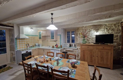 Cherveix-Cubas Cottage | Charming Country House with Private Pool, Games Room, and Family-Friendly Amenities in Dordogne