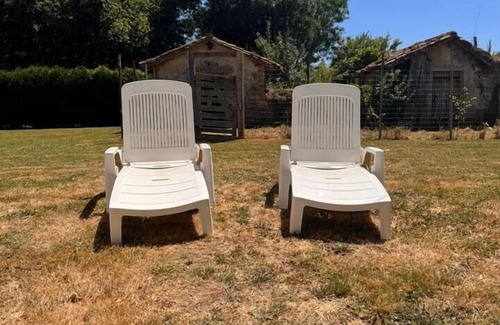 Montravers House | Charming country gite near Puy du Fou