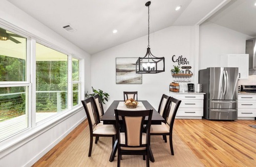 Dacula House | Charming Countryside House