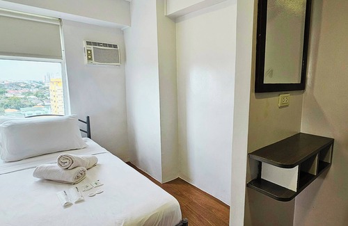 Valencia Hotel | Charming & Cozy 3-bedroom with WiFi in Quezon City
